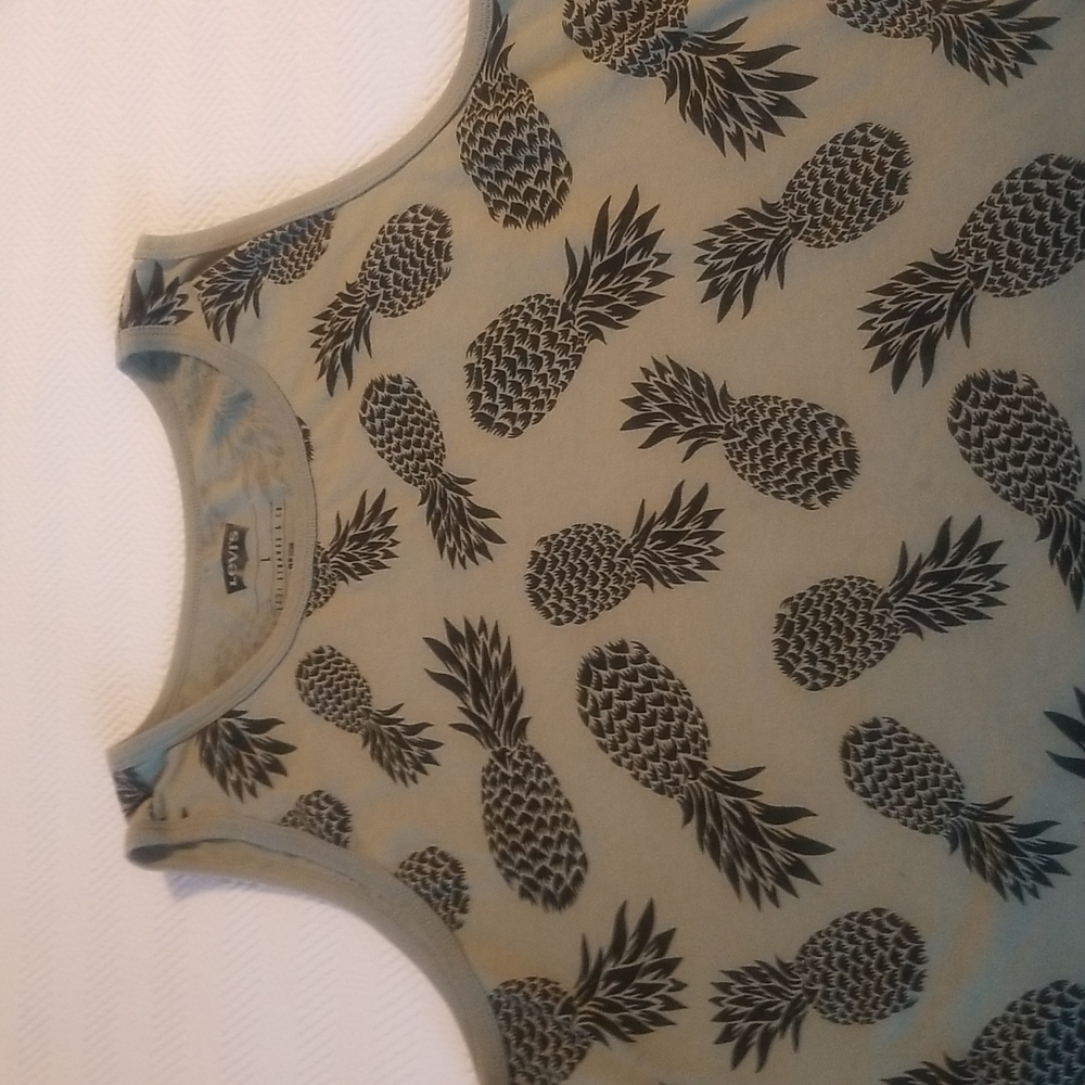EUC - Levi's Men's Tank Top
